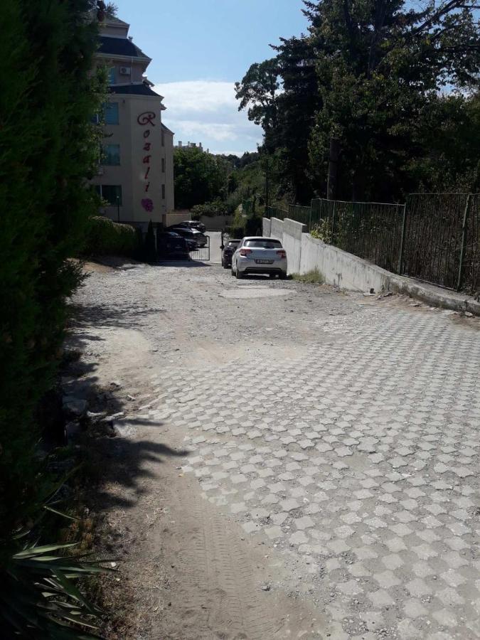 דירות וארנה Студия В Комплексе Rozali מראה חיצוני תמונה